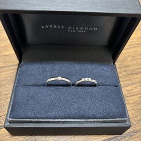 【ラザール ダイヤモンド(LAZARE DIAMOND)の口コミ】 複数店舗見ましたがどの角度から見てもダイヤモンドの輝きが綺麗でした。…
