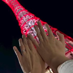 【PILOT BRIDAL(パイロットブライダル)の口コミ】 とても美しいデザインで、光の当たり具合によって輝きが変わるのが気に入…