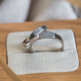 【Cayof(カヨフ)の口コミ】 インスタグラムでユッカをアレンジしたデザインを見つけ、夫婦で一目惚れ…