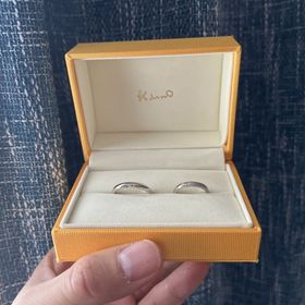 【ケイウノ ブライダル(K.UNO BRIDAL)の口コミ】 シンプルで飽きがこなさそうなデザイン、生涯つけていたいと思えると思い…