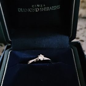【銀座ダイヤモンドシライシの口コミ】 デザインはウェーブにしようと店鋪に伺う前から考えていおり、店鋪で気に…