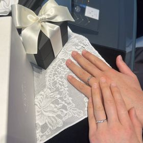 【エクセルコダイヤモンド(EXELCO DIAMOND)の口コミ】 デザイン、ダイヤの配置など、細部までこだわりが感じられ、とても気に入…