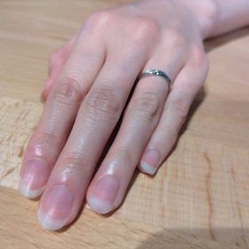 【アイプリモ(I-PRIMO)の口コミ】 指の形に合うデザイン。シンプルだけど高級感がある。着けてないように感…