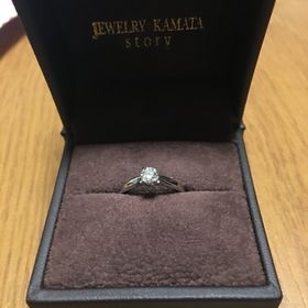 【JEWELRY  KAMATA(ジュエリーかまた)の口コミ】 婚約指輪を購入希望で、探していて友人の紹介でお店に行きました。
色々と…