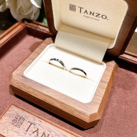 【TANZO.(鍛造指輪)の口コミ】 鍛造製法なのでシンプルで丈夫な指輪です。メーカーオリジナルのカラーで…