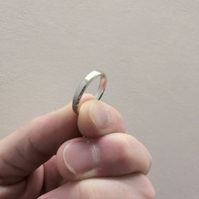 【出雲結(いずもゆい)の口コミ】 シンプルで普段使いしやすいデザインです。
派手さはありませんが洗練され…