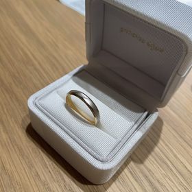 【BONDS(ボンズ)の口コミ】 デザインはシンプルでありながら、指輪の外側がゴールドとなっており高級…