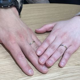 【出雲結(いずもゆい)の口コミ】 純金とプラチナを組み合わせている加工が他にないデザインであること。ヘ…