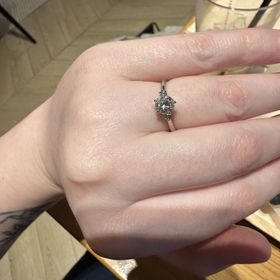 【ケイウノ ブライダル(K.UNO BRIDAL)の口コミ】 やはり、自分たちでデザインに参加できる点が最大の魅力だと思います。今…