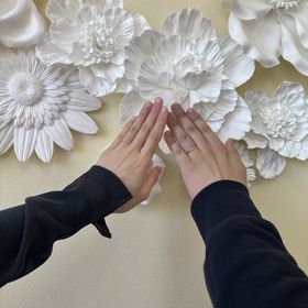 【Pink Dolphin Diamond(ピンクドルフィンダイヤモンド)】の口コミ デザインがシンプルで流行り廃りに流されず長くつけられそうです。仕事柄普...