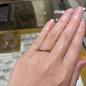 【ete(エテ)の口コミ】 人とあまり被らないデザインを探していたため、魅力的に感じるリングでし…