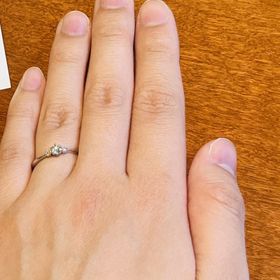 【TRECENTI(トレセンテ)の口コミ】 ダイヤの周りが少し細くなっているため、ダイヤが際立つデザインだと思い…