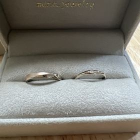 【mina.jewelry(ミナジュエリー)の口コミ】 指輪に自分で手書きで描いたデザインの刻印を入れられることが魅力です。…