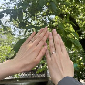 【CRAFY(クラフィ)の口コミ】 指輪のおすすめポイントは、4点あります。
まず1つ目は、2人の誕生石を互…