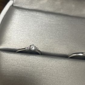 【I's stone(アイズストーン)の口コミ】 重ね付けをしたくてこちらの婚約指輪を購入したのですが、上品なピンクダ…