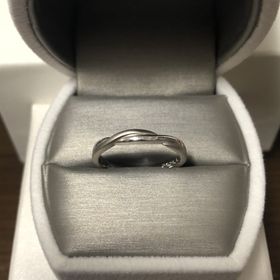 【I's stone(アイズストーン)の口コミ】 とにかくデザインが素敵です。一度は試着をおすすめします。
カラーの種類…