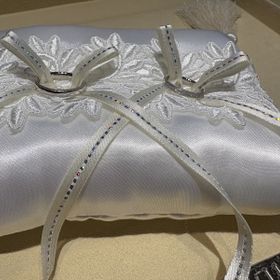 【PILOT BRIDAL(パイロットブライダル)の口コミ】 デザインも付け心地も1番しっくりくるものでした。
派手すぎず、シンプル…