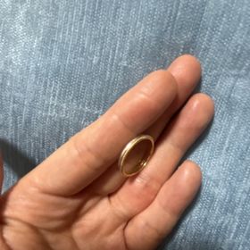 【アイプリモ(I-PRIMO)の口コミ】 こちらを選んだ決め手は、指輪のデザインのシンプルさかつカジュアルさで…