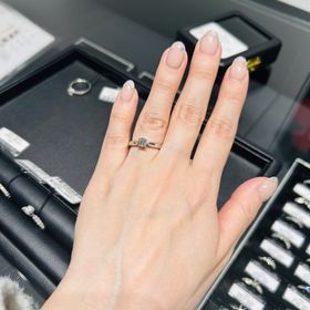 【エクセルコダイヤモンド(EXELCO DIAMOND)の口コミ】 ダイアモンドといえばベルギー、直接買い付けに行っているということもあ…