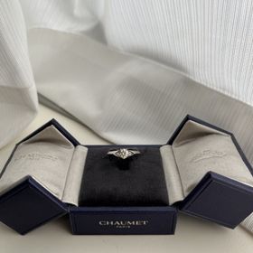 【ショーメ(CHAUMET)の口コミ】 唯一無二のデザイン性がある指輪が欲しくて購入しました。指は細く節々が…