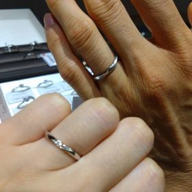 【アイプリモ(I-PRIMO)の口コミ】 結婚指輪と婚約指輪を二つ重ねづけできることが大丈夫なもの、デザイン的…