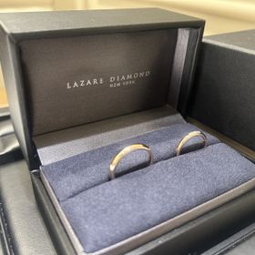【ラザール ダイヤモンド(LAZARE DIAMOND)の口コミ】 初めはシルバーでのリングを検討していましたが、色々な商品を見る中で、…