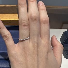 【銀座ダイヤモンドシライシの口コミ】 エタニティリングで探してる方にはとてもおすすめです！キラキラ光ってと…