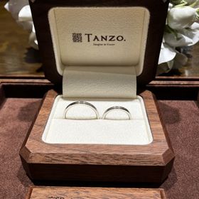 【TANZO.(鍛造指輪)の口コミ】 私は日常的に指輪をしない見込みですが夫とお揃いのデザインがいいと思っ…
