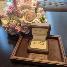 【TANZO.(鍛造指輪)の口コミ】 私はゴールドでマットで丸みを帯びた指輪が欲しくて探していました。
でも…