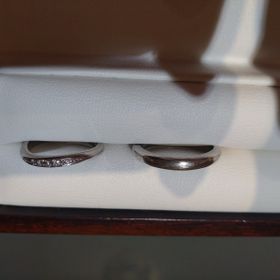 【杢目金屋(もくめがねや)の口コミ】 木目模様が気に入ったので、木目模様が際立つデザインを選びました。平ら…