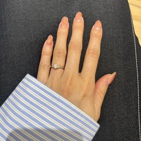 【出雲結(いずもゆい)の口コミ】 シンプルだが人と被りにくい感じがして、特別感があると思いました。
側面…