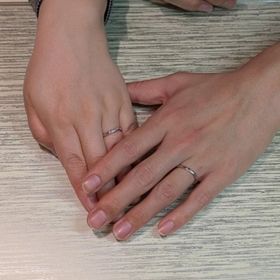 【TRECENTI(トレセンテ)の口コミ】 夫のはヘアラインラスターといって、マット加工されています。
私は、少し…