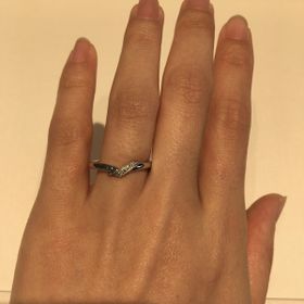 【Ponte Vecchio(ポンテヴェキオ)の口コミ】 縁にミル打ち加工がしてあり、非常に華やかに見えました。加工もとても細…