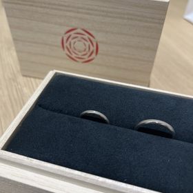 【出雲結(いずもゆい)の口コミ】 デザインやコンセプトに共感して選びました。
スタッフもひとつ一つの指輪…