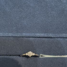 【4℃ BRIDAL(ヨンドシーブライダル)の口コミ】 4℃の指輪の決め手は、繊細で可愛らしいデザインが豊富なこと！さりげなく…