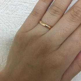 【ティファニー(Tiffany & Co.)の口コミ】 元々、ティファニーの指輪に憧れがあり私が希望しました。
相手がシンプル…