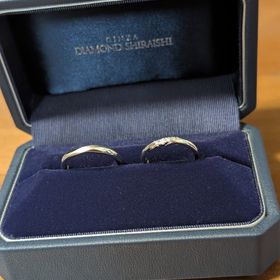 【銀座ダイヤモンドシライシの口コミ】 10種類ほど試着して彼も私も悩まず決まるほど気に入りました。シンプルな…