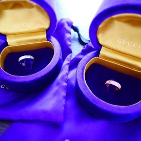 【グッチ(GUCCI)の口コミ】 細くて女性らしいものも素敵ですが、細すぎず太すぎずで、シルバーピンク…