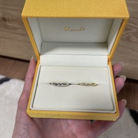 【ケイウノ ブライダル(K.UNO BRIDAL)の口コミ】 ゴールドの指輪がよかったため何ブランドか比較しました。プラチナを試着…