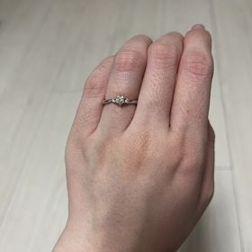 【LUCIR-K(ルシルケイ)】の口コミ 婚約指輪は夫が一人で買いに行ってくれていたのでデザインは完全にお任せで...