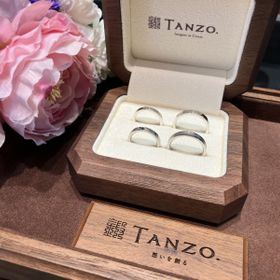 【TANZO.(鍛造指輪)の口コミ】 2人で同じタイプのマット加工をしてもらいました。マット加工もたくさん種…