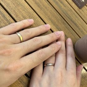 【ケイウノ ブライダル(K.UNO BRIDAL)の口コミ】 2種類の金属を繋いだデザインで個性や好みが異なる2人が寄り添う様子を表…