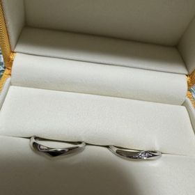 【ケイウノ ブライダル(K.UNO BRIDAL)の口コミ】 手を動かす度にキラキラと光るダイヤがかわいいです。
ダイヤのクオリティ…