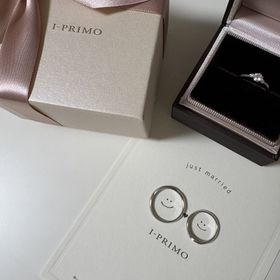 【アイプリモ(I-PRIMO)の口コミ】 デザインはウェーブのデザインにしました。
商品としては3石ダイヤだった…