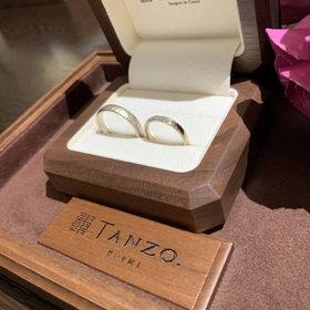 【TANZO.(鍛造指輪)の口コミ】 まず鍛造加工であることが第一のポイントです。
長く安心して身につけるこ…