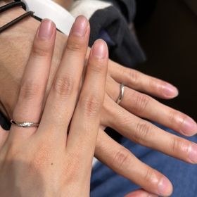【アイプリモ(I-PRIMO)の口コミ】 婚約指輪と重ねてつけるときにとても綺麗です。彼との思い出で天体観測の…