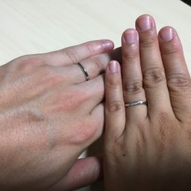 【銀座ダイヤモンドシライシの口コミ】 お互いに気に入ったものがたまたまペアだった為
決断しました。
ずっとつ…