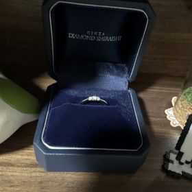 【銀座ダイヤモンドシライシの口コミ】 普段使いしやすいものを選んでもらいました。
華やかなタイプの雰囲気のも…