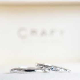 【CRAFY(クラフィ)の口コミ】 飽きのこないシンプルなデザイン、鏡面仕上げで常につけられる！好きな石…