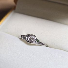 【ケイウノ ブライダル(K.UNO BRIDAL)の口コミ】 オーダーメイドなので、世界に1つだけの指輪を作ることが出来ました。
自…